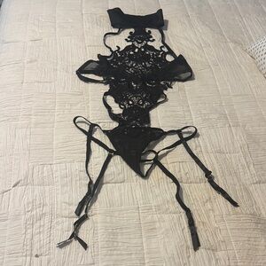Elegant Black Lace Lingerie Set never worn